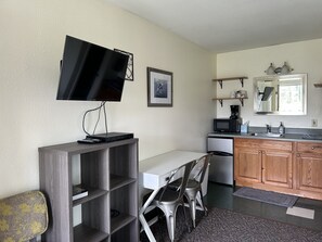 经济开间, 多张床, 私人浴室, 一层 | 高档床上用品、办公桌、隔音、免费 WiFi