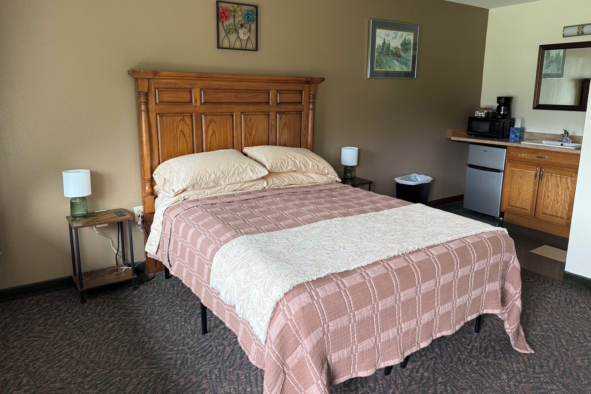 Economy-studiolejlighed - 1 queensize-seng - privat badeværelse - stueetage | Premium-sengetøj, skrivebord, lydisolering, gratis Wi-Fi