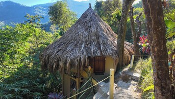 Double Deluxe Room  | Minibar, Bettwäsche