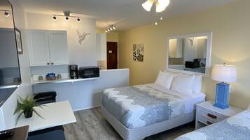 Courtyard Double | 1 habitación, tabla de planchar con plancha, wifi gratis y ropa de cama