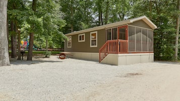 Premium Cottage, 2 Bedrooms (No Linens provided) | Property grounds