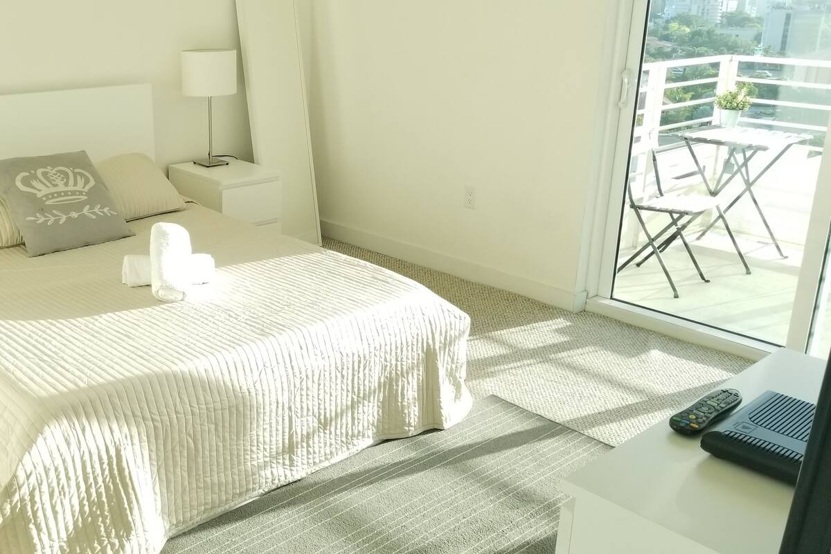 Two-Bedroom Apartment with Balcony - 16 | Reception