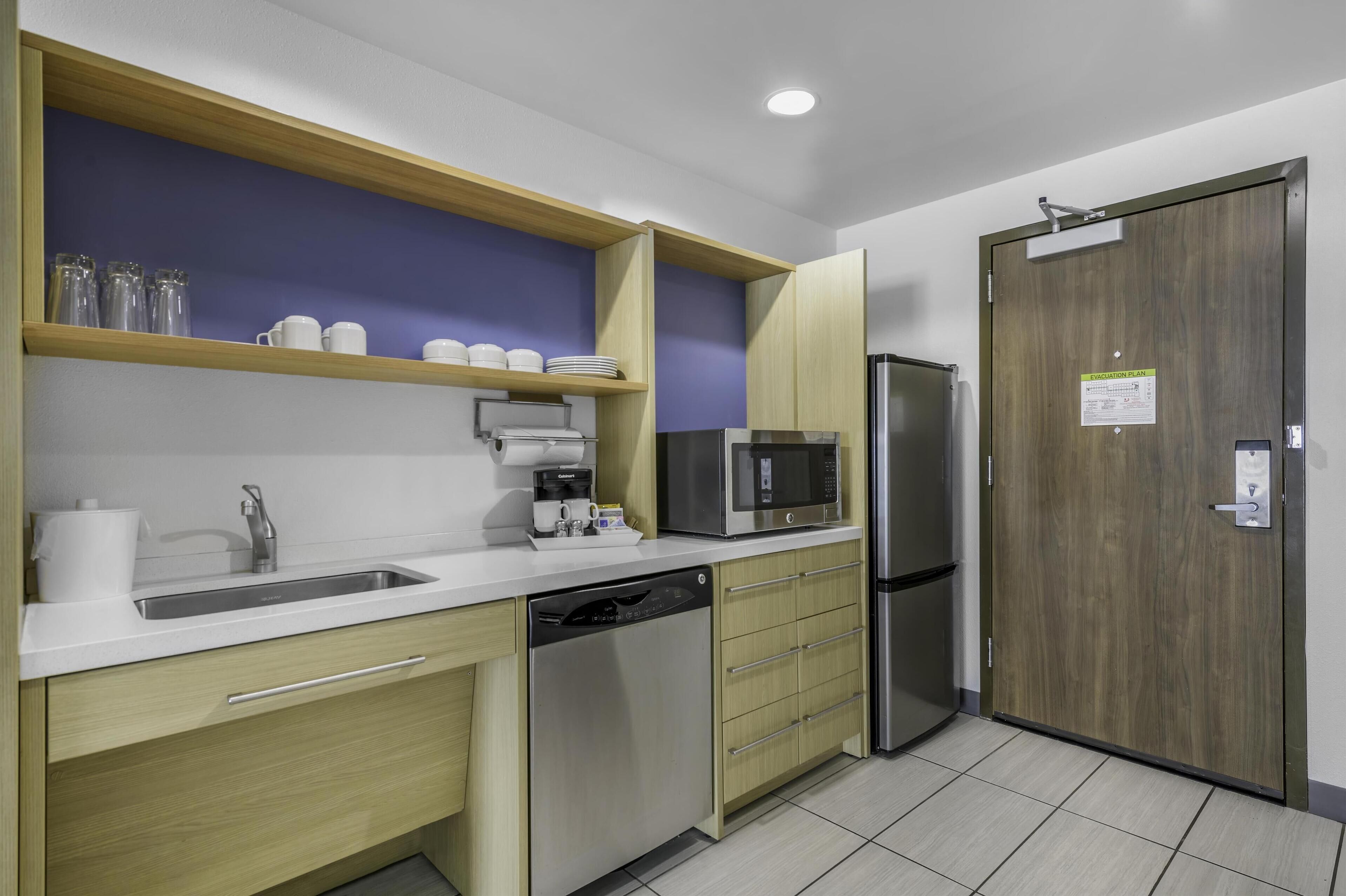 studio, 2 queen beds, accessible, non smoking (mob/hearing acc w/ bathtub) | private kitchen | full-sized fridge, microwave, dishwasher, coffee/tea maker