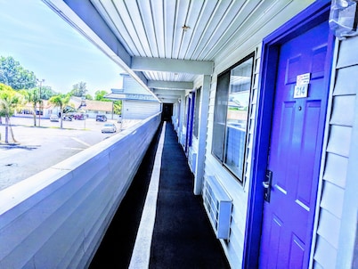 Budget Inn Motel