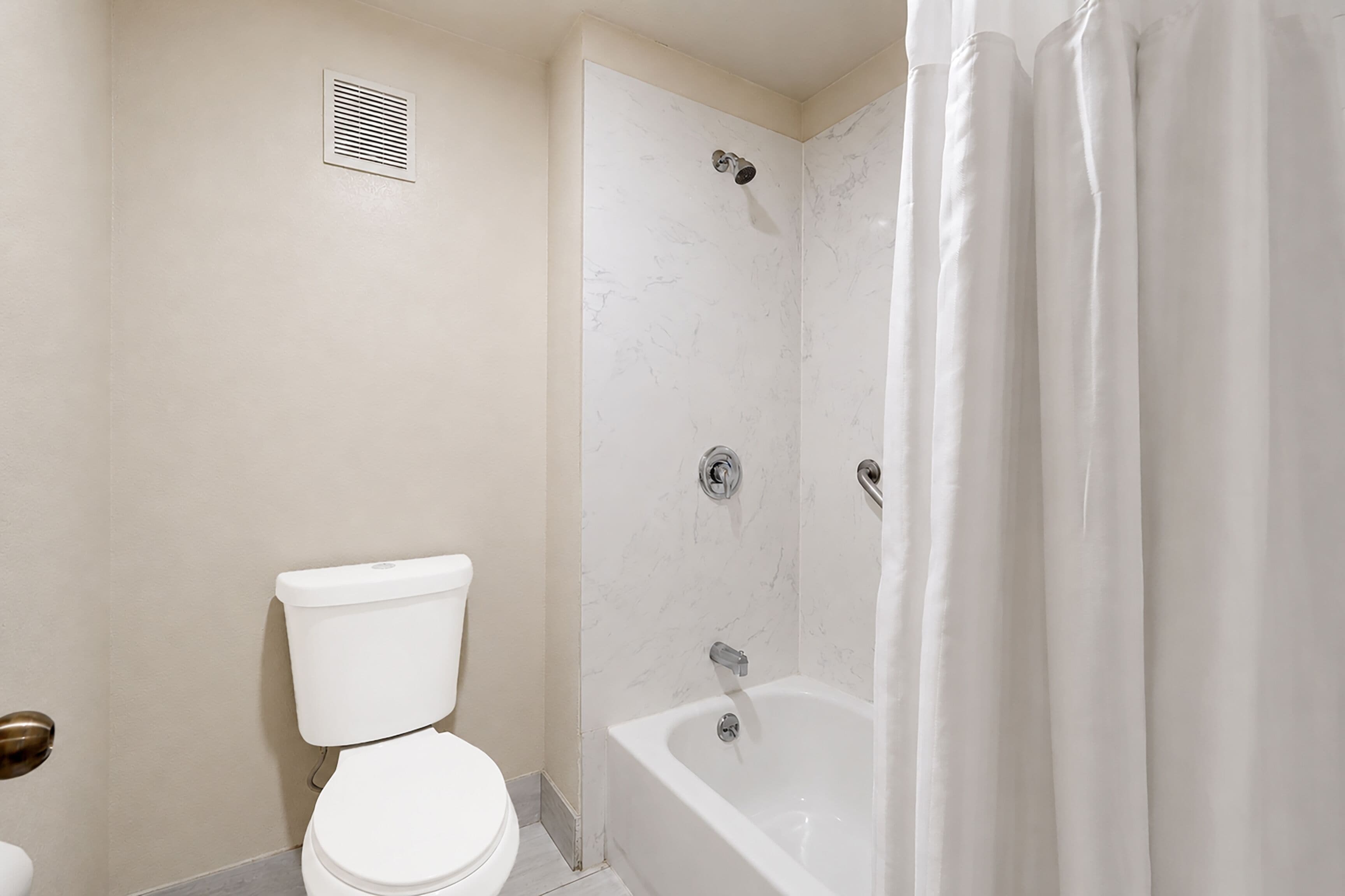 Room, 2 Queen Beds | Bathroom