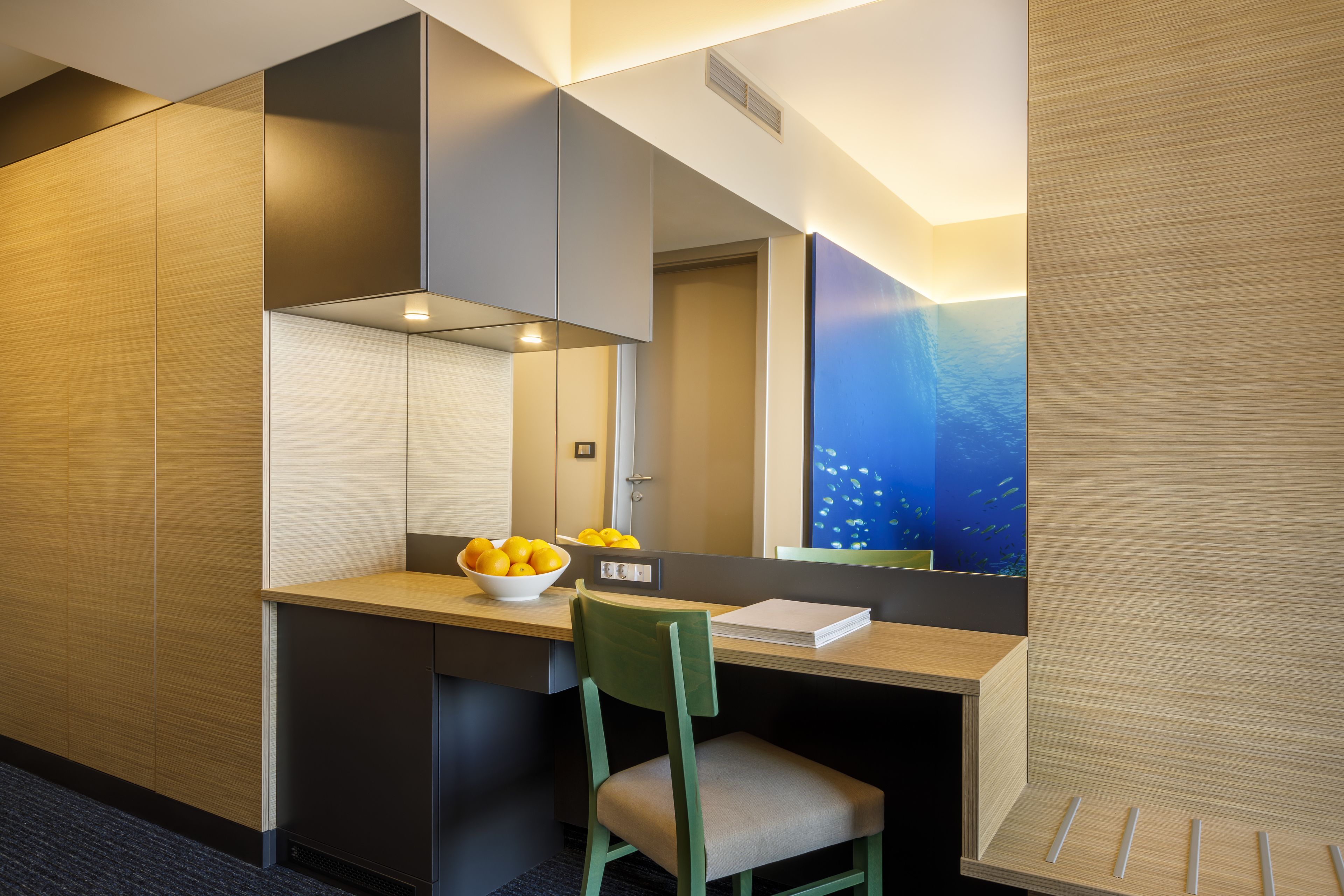 1 bedroom, hypo-allergenic bedding, minibar, in-room safe