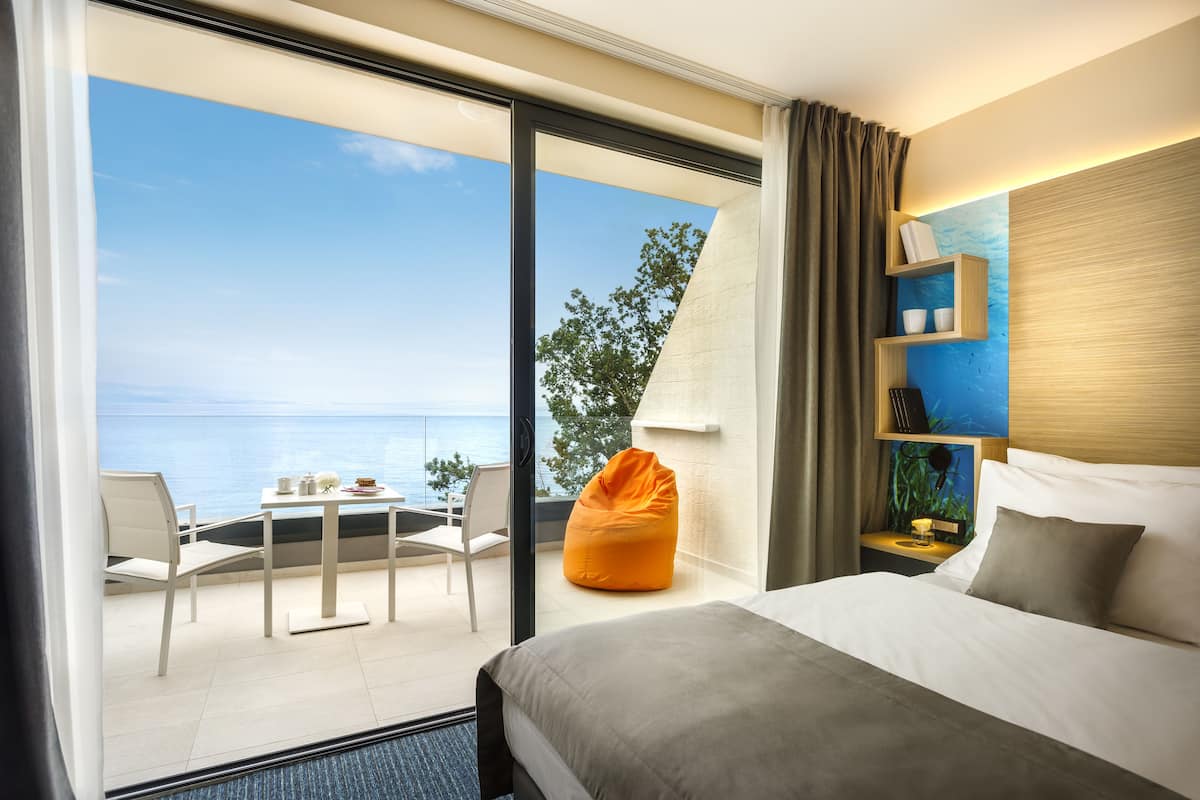 superior twin room, balcony, sea view (with extra bed) | beach/ocean view