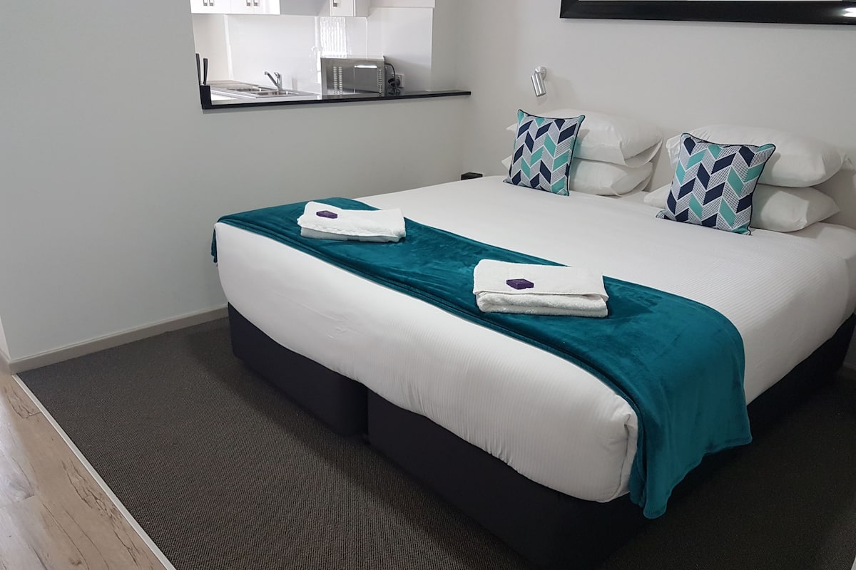 1 bedroom, individually furnished, laptop workspace, blackout curtains