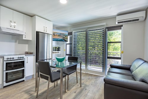 Hamilton on Beaumont