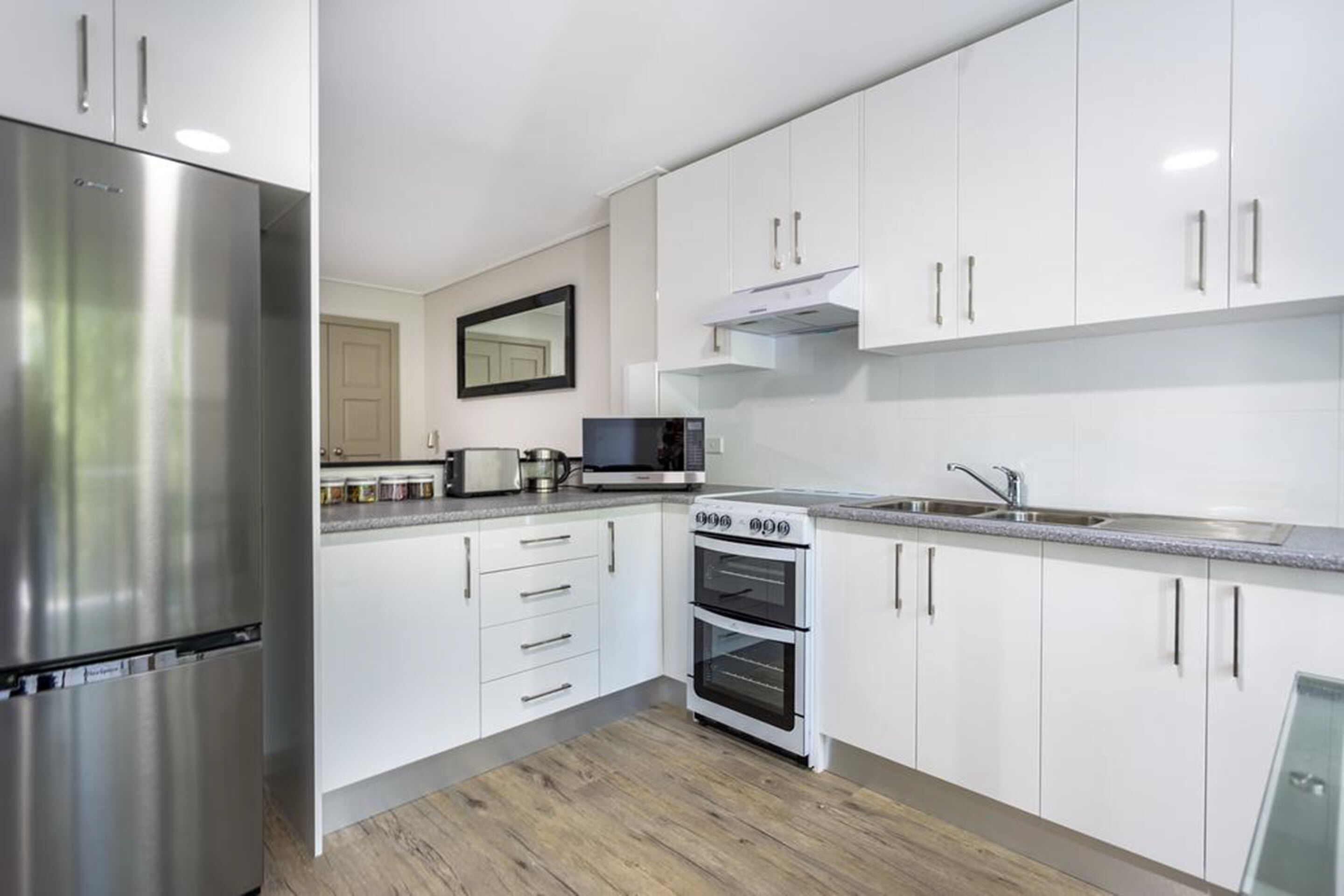 standard studio, 1 bedroom | private kitchen | fridge, microwave, oven, stovetop