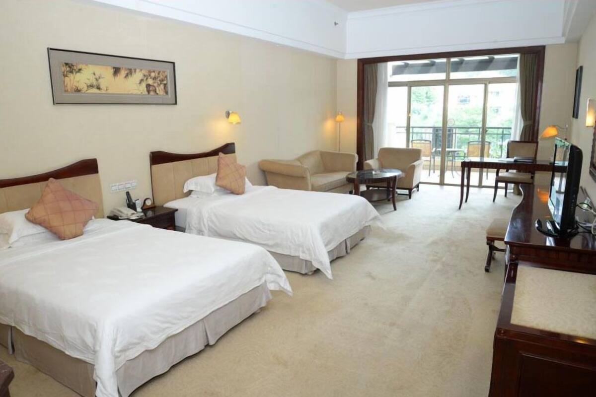 Business Room, 2 Single Beds | In-room safe, desk, blackout curtains, rollaway beds