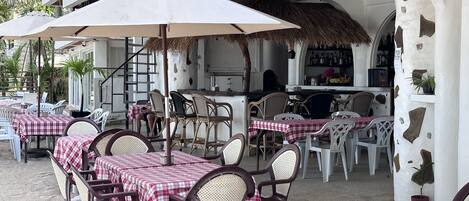 Breakfast, lunch served; local and international cuisine, beach views
