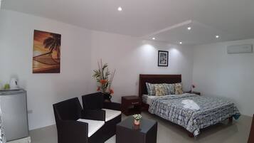 Kamar Double Deluks, pemandangan laut sebagian, menghadap pantai | Pemandangan dari kamar