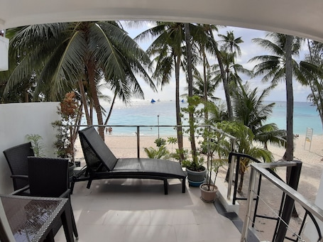 Deluxe Double Room, Beach View, Beachfront | Balcony