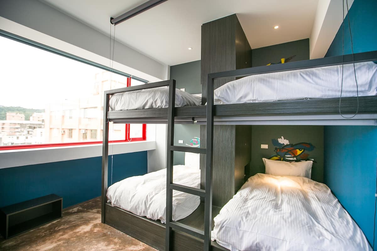Chambre Quadruple Deluxe | 1 chambre, bureau, chambres insonorisées, Wi-Fi gratuit