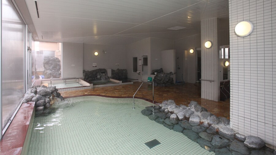 Yuyado Kuttari Onsen Lake Inn