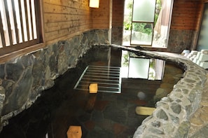 Bañera de hidromasaje interior