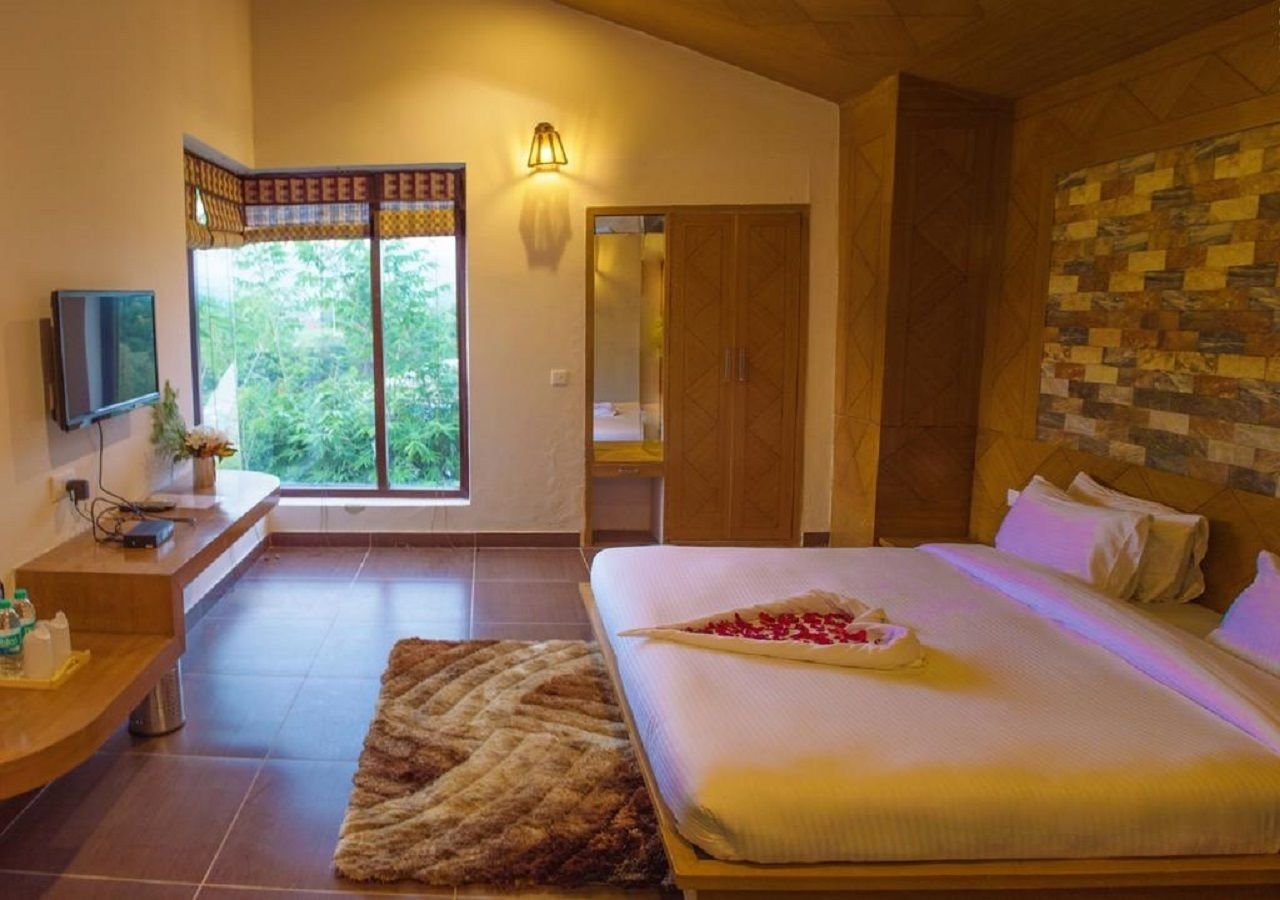 Roar Cottage	 | Individually furnished, rollaway beds, free WiFi