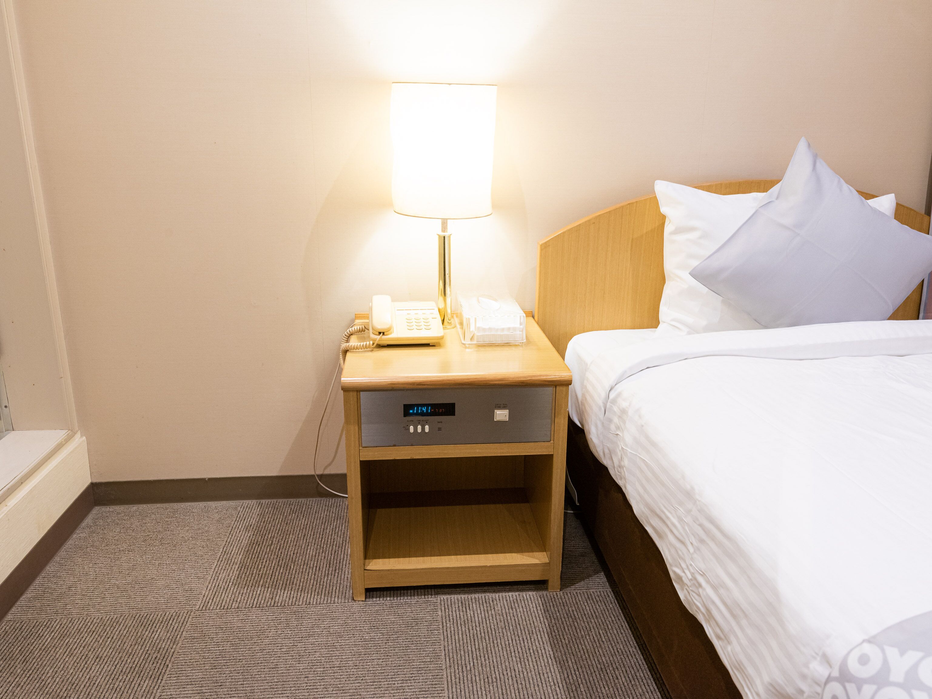 single room | desk, free wifi, bed sheets