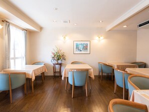 Breakfast area - Hotel Charmant Nachi-Katsuura (Nachikatsuura)