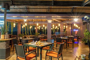 Restaurant - Saninro Hotel Ragama (Ragama)