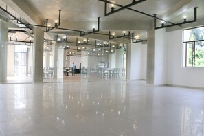 Business centre - Saninro Hotel Ragama (Ragama)