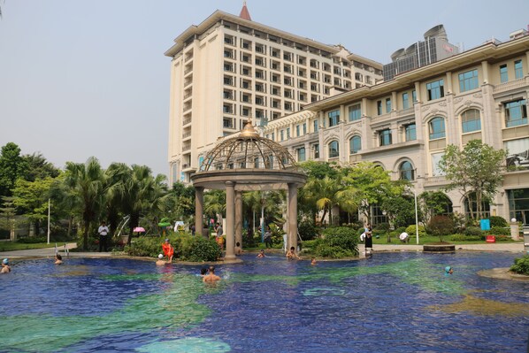 Outdoor pool - Longjiang Country Garden Phoenix Hotel (Foshan)