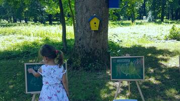 Children’s play area – outdoor