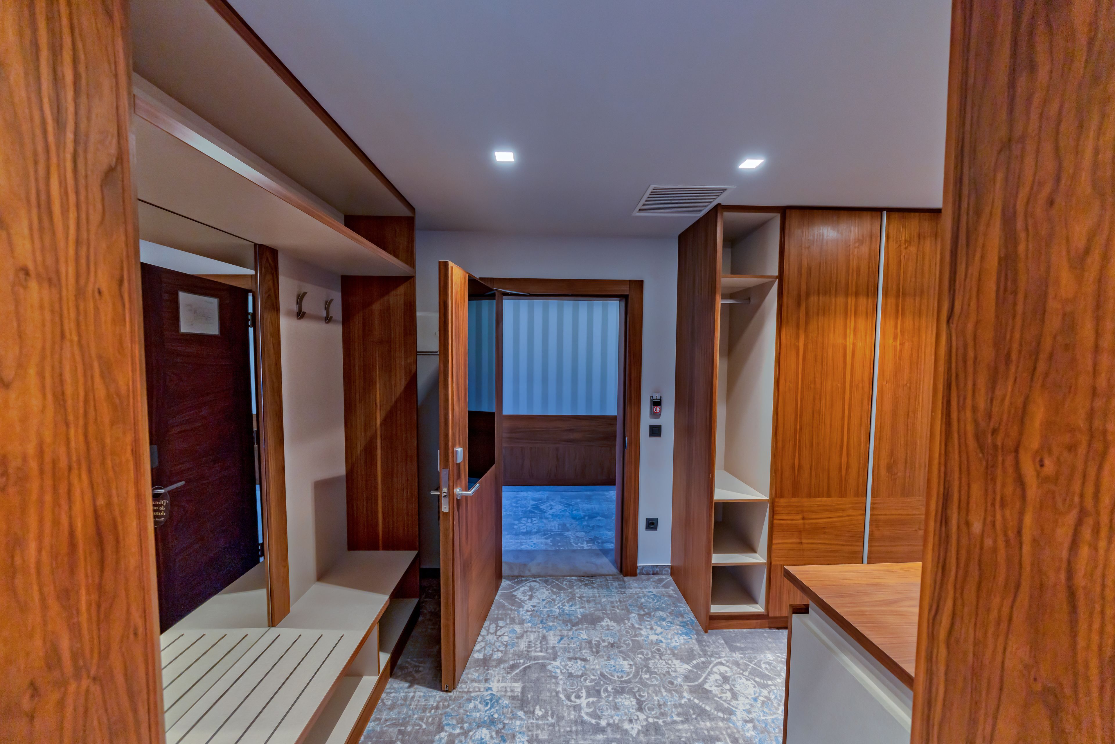 king double room, 1 bedroom | 1 bedroom, frette italian sheets, premium bedding, tempur-pedic beds