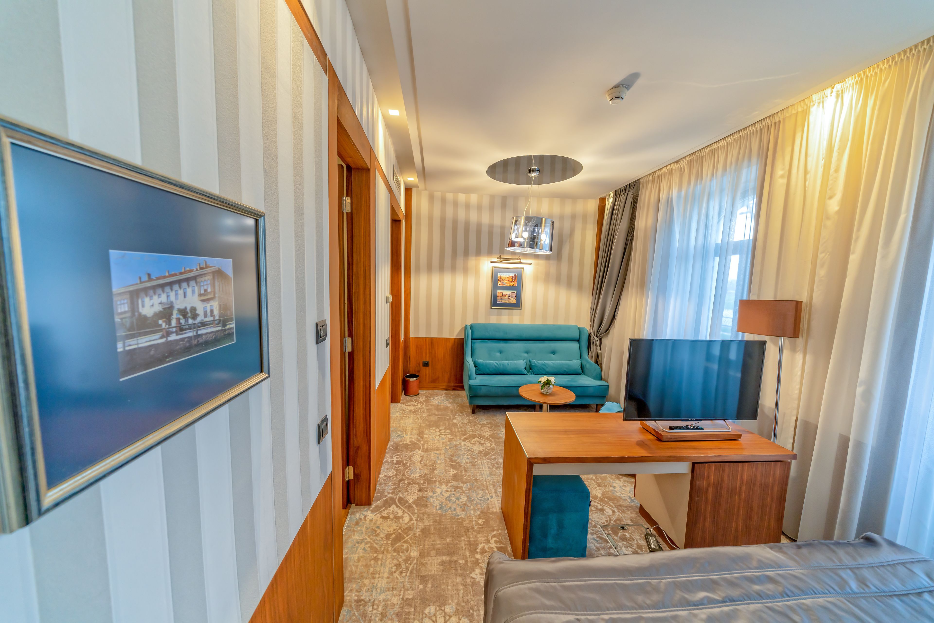 1 bedroom, frette italian sheets, premium bedding, tempur-pedic beds