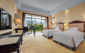 Hochwertige Bettwaren, Daunenbettdecken, Pillowtop-Betten, Minibar