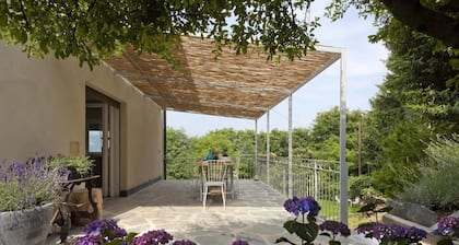 Villa De Hura