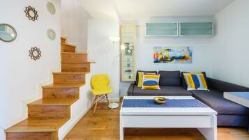 Exklusiv duplex - flera sängar - kök - utsikt mot staden | 1 sovrum, egyptiska bomullslakan och sängtillbehör av högsta kvalitet