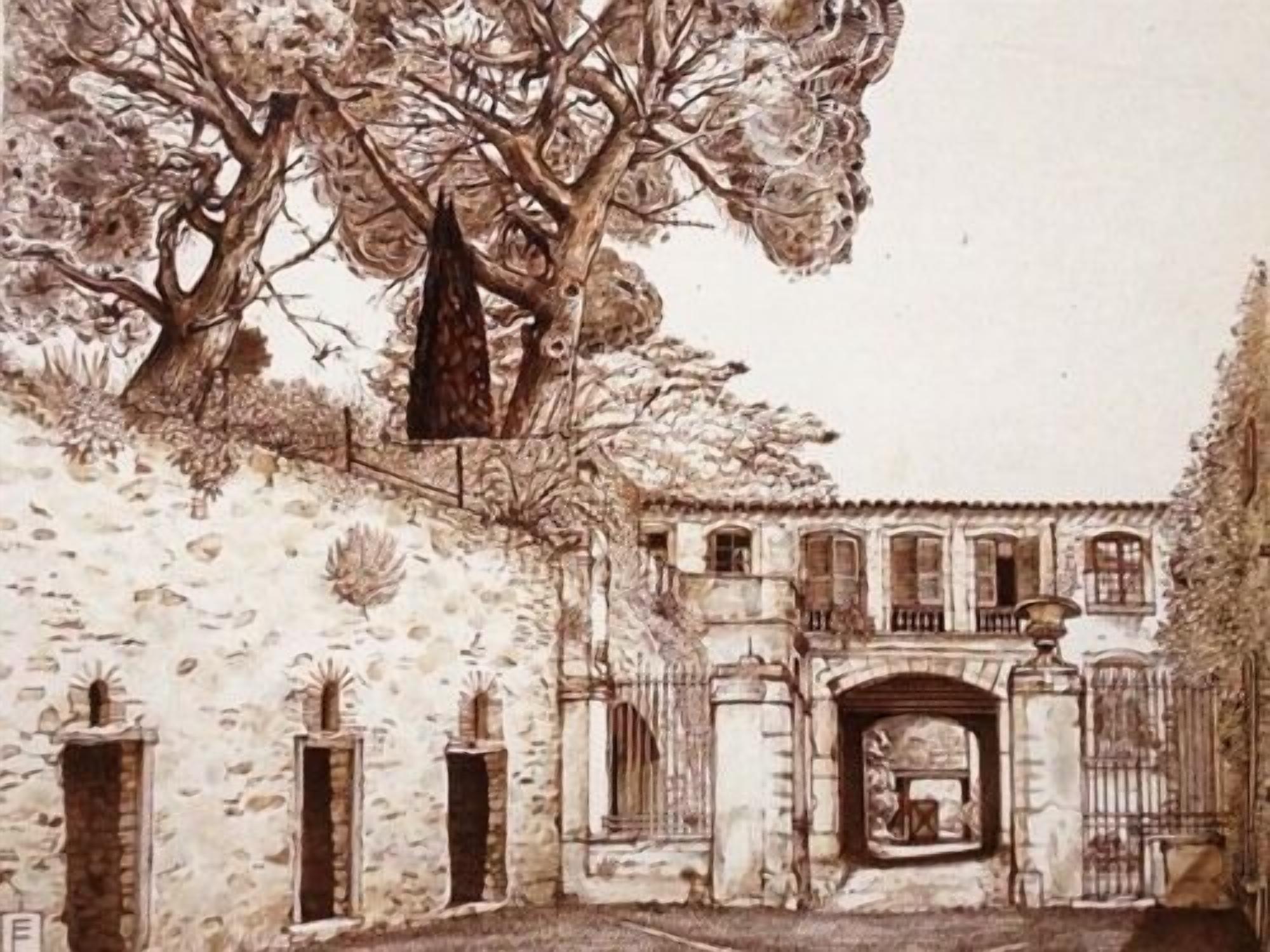 Un edificio con fachada de piedra, varias ventanas y un arco central.