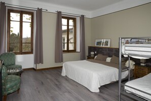 Suite, Private Bathroom | 1 bedroom, premium bedding, free WiFi, bed sheets - Apostrophe (Montolieu)