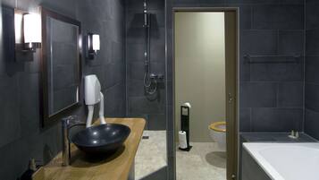Suite, privébadkamer | Badkamer