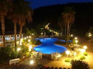 Outdoor pool - Hotel Porto Pirgos (Parghelia)
