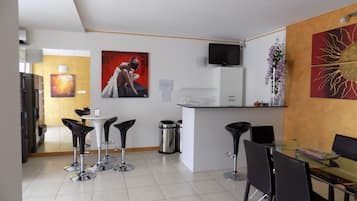 Bar (in der Unterkunft)