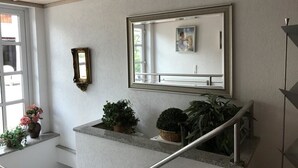 View from property - Landhotel Rangau Gasthof & Brennerei (Markt Erlbach)