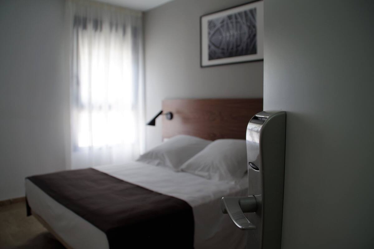 Double Room Single Use