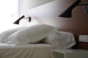 Coffres-forts dans les chambres, bureau, rideaux occultants