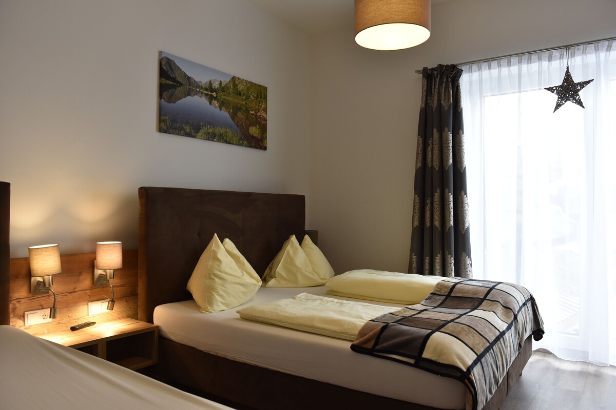 Apartment Mountain Panorama | Cribs (surcharge), WiFi (free), bed sheets