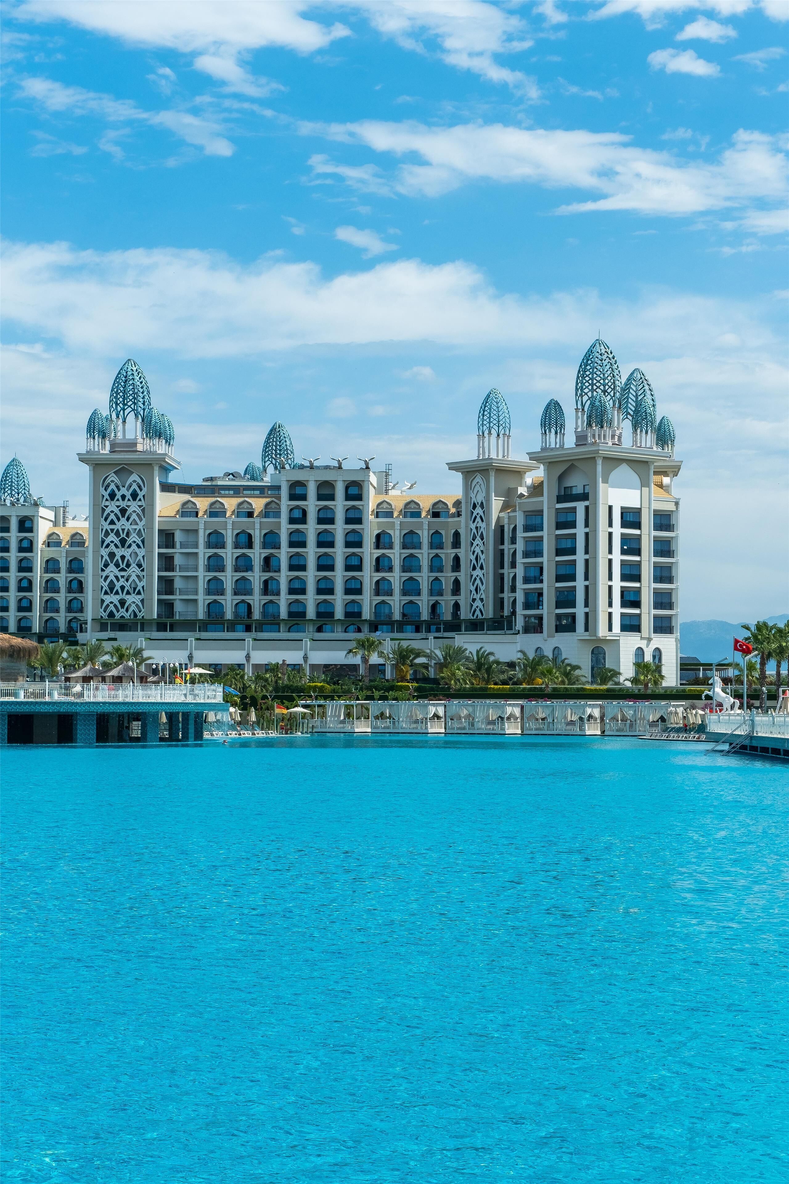 2 indoor pools, 10 outdoor pools, free pool cabanas, pool umbrellas