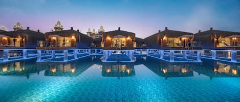2 indoor pools, 10 outdoor pools, free pool cabanas, pool umbrellas