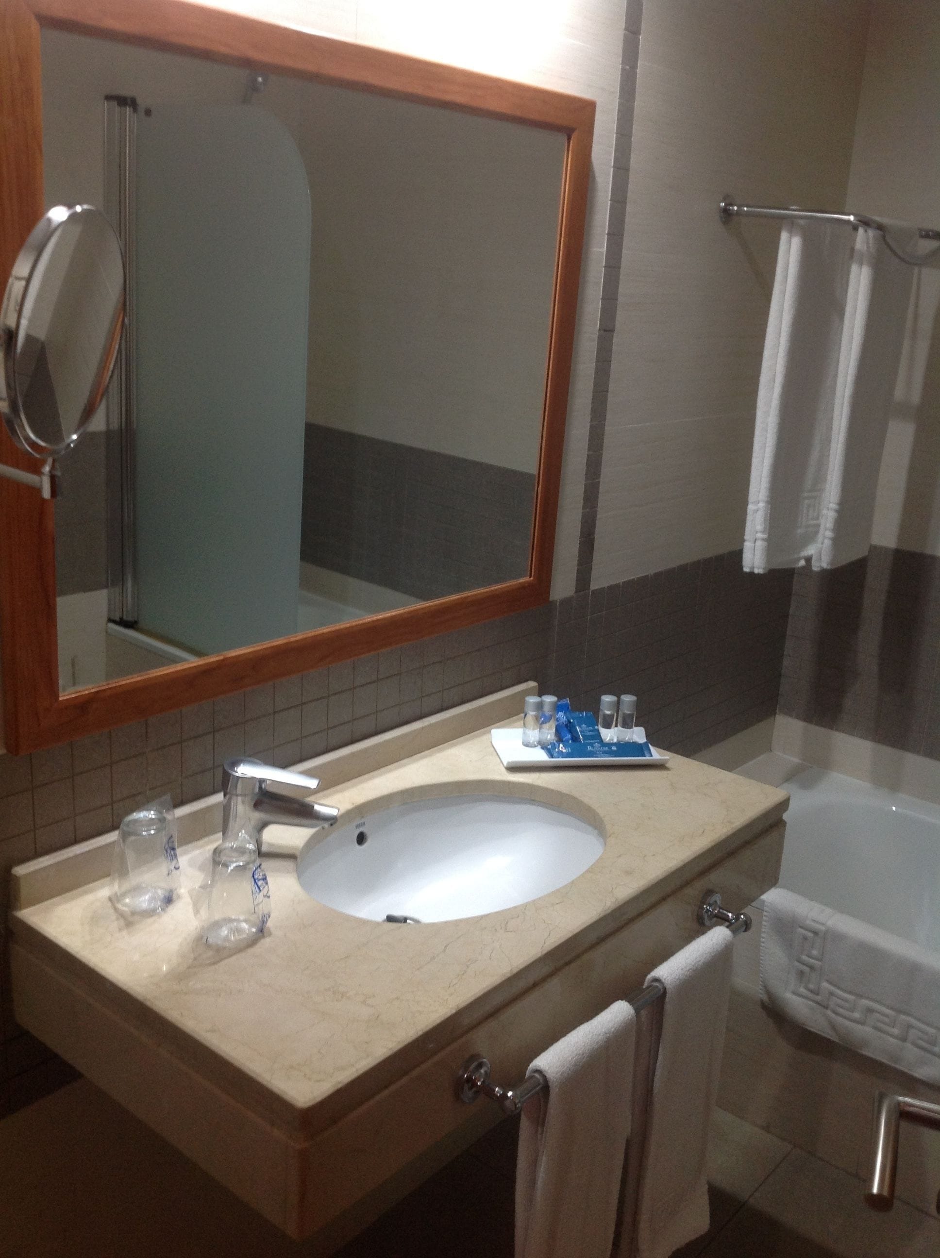 double or twin room | bathroom | free toiletries, hair dryer, bidet, towels