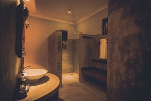 Dobbeltrom – standard | Dusj på badet