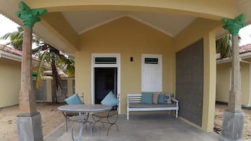 Chalet Deluks, 1 kamar tidur, teras, pemandangan laguna | Teras/patio