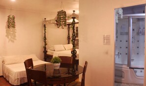 Superior Suite | Iron/ironing board, free WiFi, bed sheets - Casa de Carlo (Tagaytay)