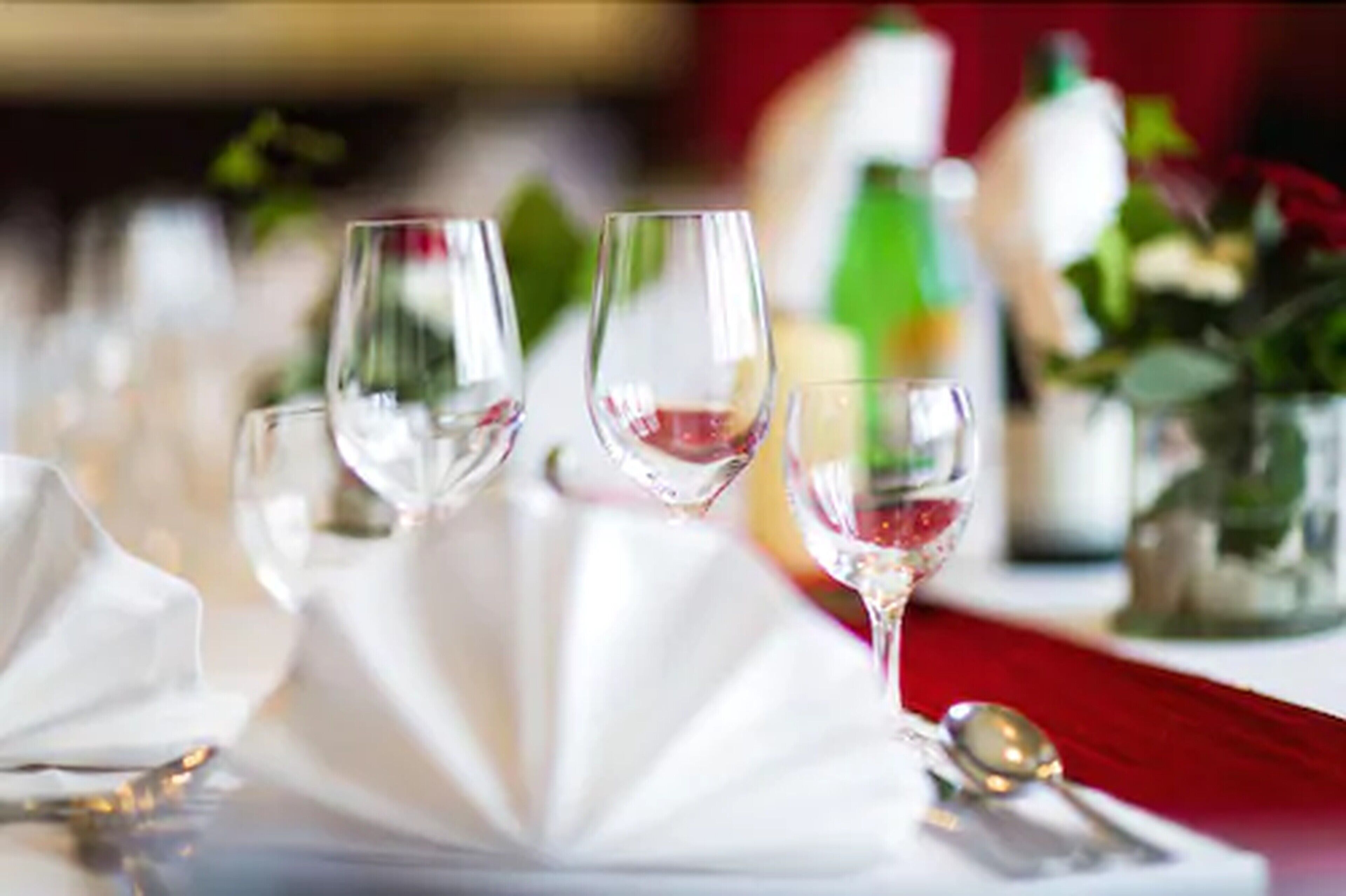 lunch and dinner served