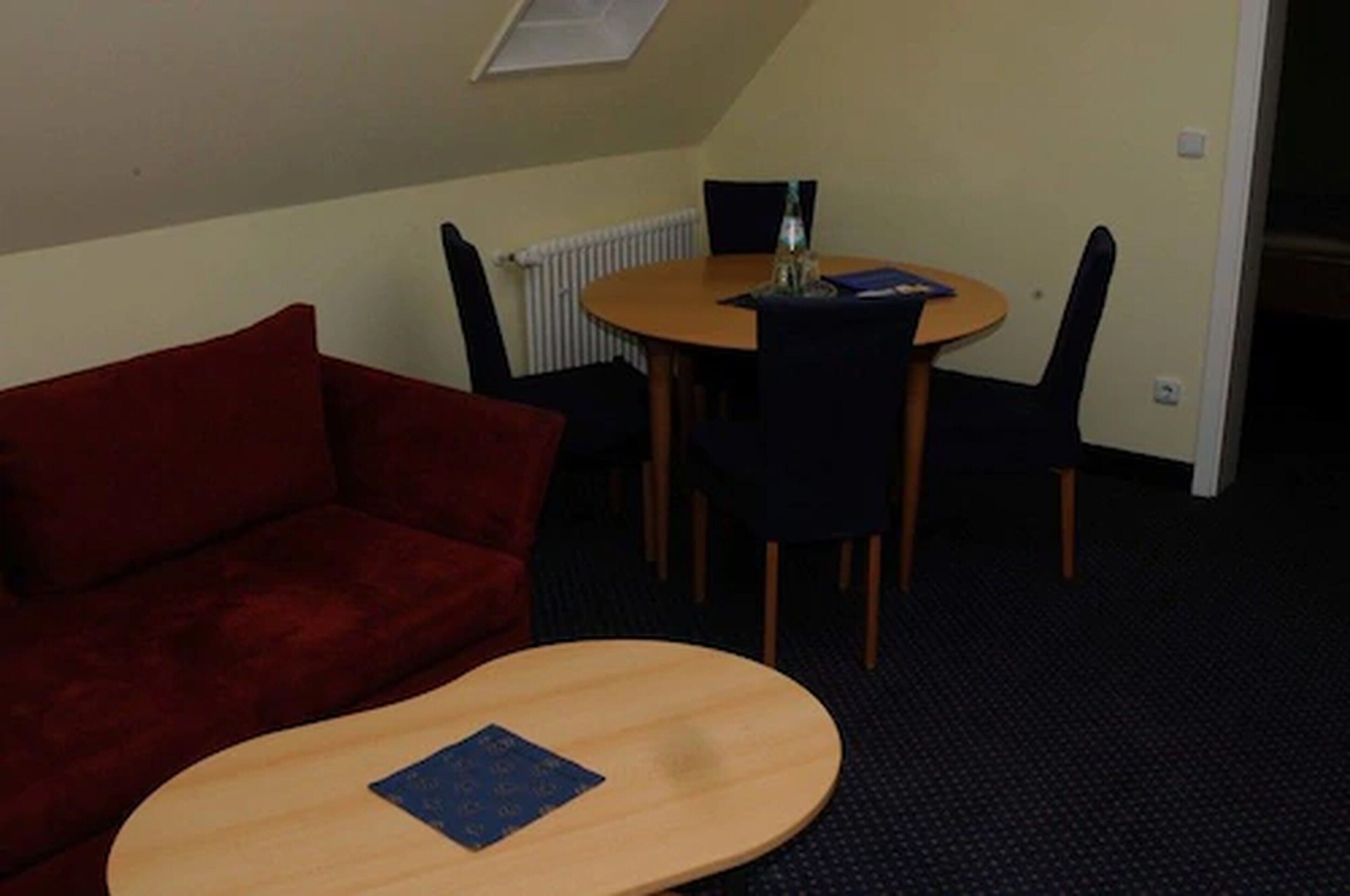 apartment | desk, blackout curtains, free wifi, bed sheets